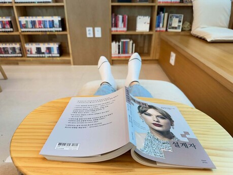 "집도 카페도 아닌 도서관"...김보라 안성시장의 여름나기 추천